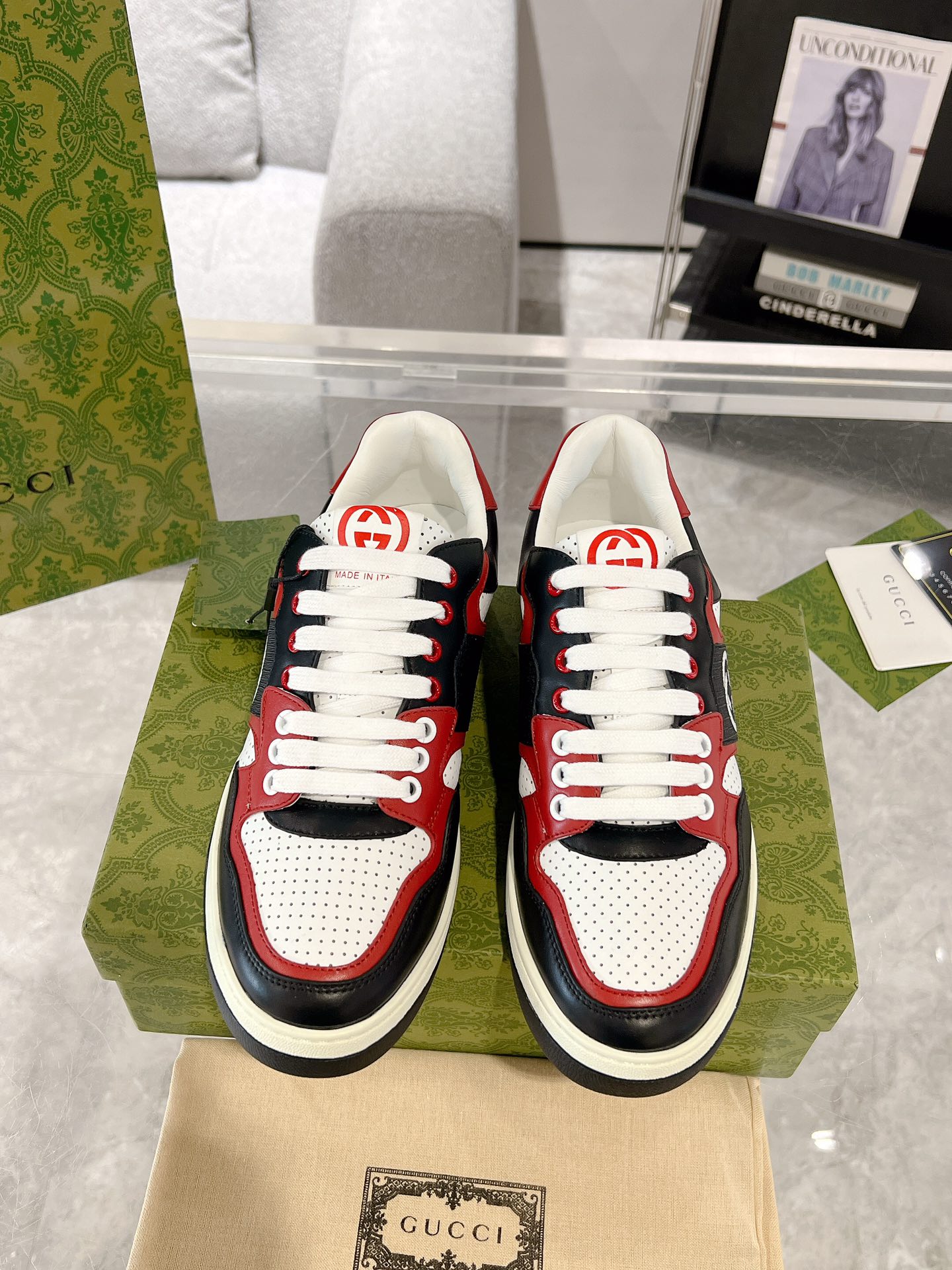 20251021/Gucci_251021-1